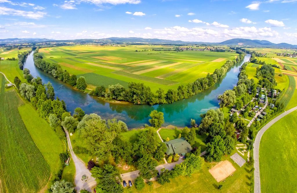 Lahinja & Kolpa River Apartments Metlika Buitenkant foto